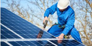 Installation Maintenance Panneaux Solaires Photovoltaïques à Laiz